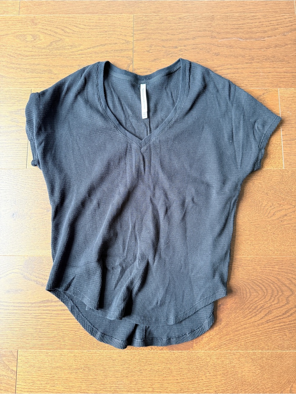 Babaton Black Ribbed V-Neck Short Sleeve Top